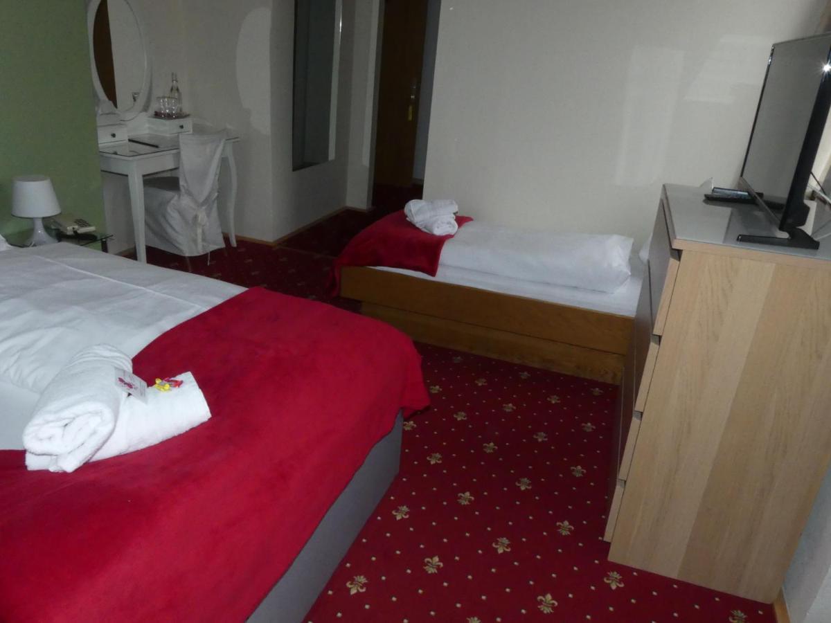 Hotel Kirchenwirt Bad Kleinkirchheim Eksteriør billede