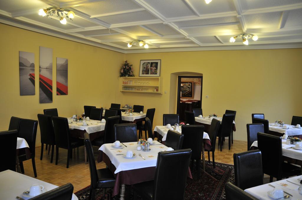 Hotel Kirchenwirt Bad Kleinkirchheim Eksteriør billede